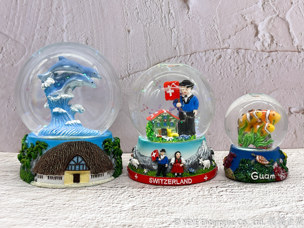 snowglobe-waterball - snowglobe waterball03